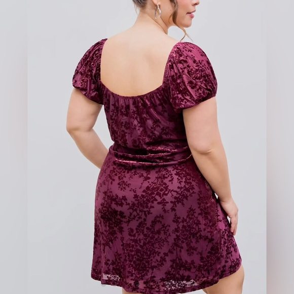 Cider Square Neck Maroon Floral Short Sleeve Velvet‎ Dress Size 1X NWT. - Picture 2 of 9